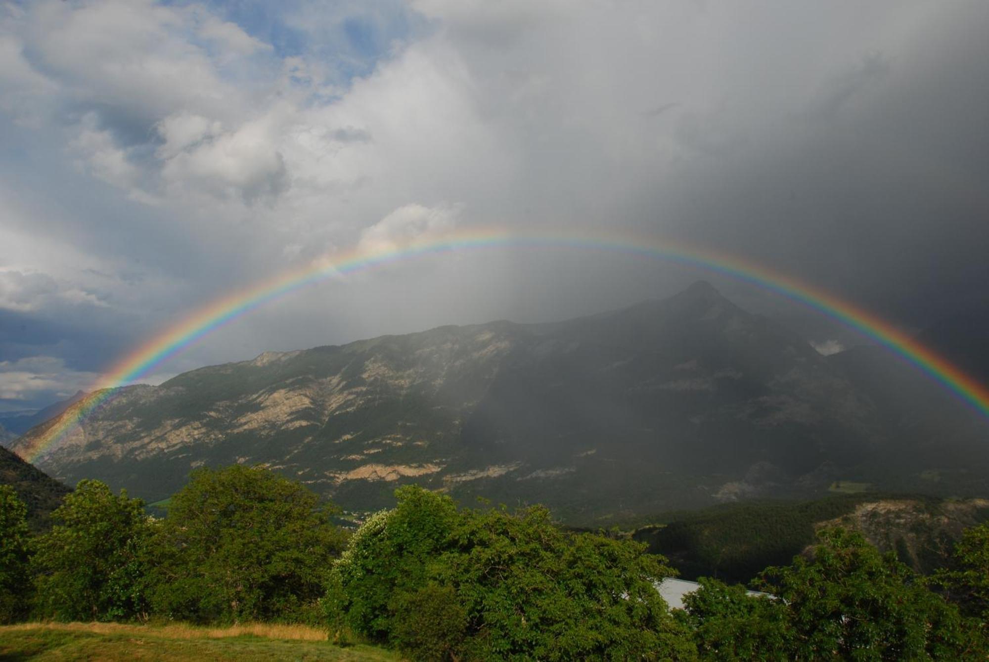 La Ferme De Beaute Bed & Breakfast Chateauroux-les-Alpes Dış mekan fotoğraf
