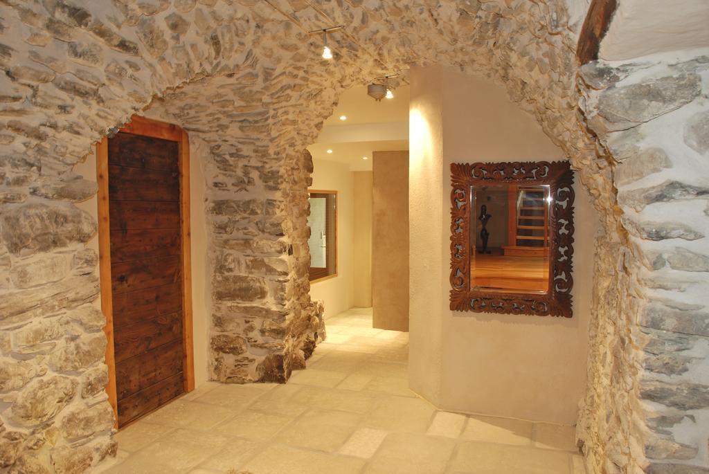 La Ferme De Beaute Bed & Breakfast Chateauroux-les-Alpes Dış mekan fotoğraf